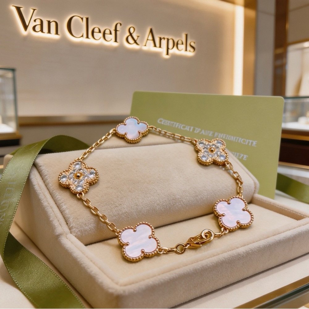 VCA Mother-of-Pearl & Diamond 5-Flower Bracelet - Picture 3 of 5